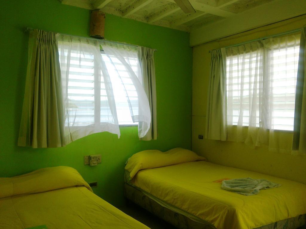 Green World Hotel Flores Room photo