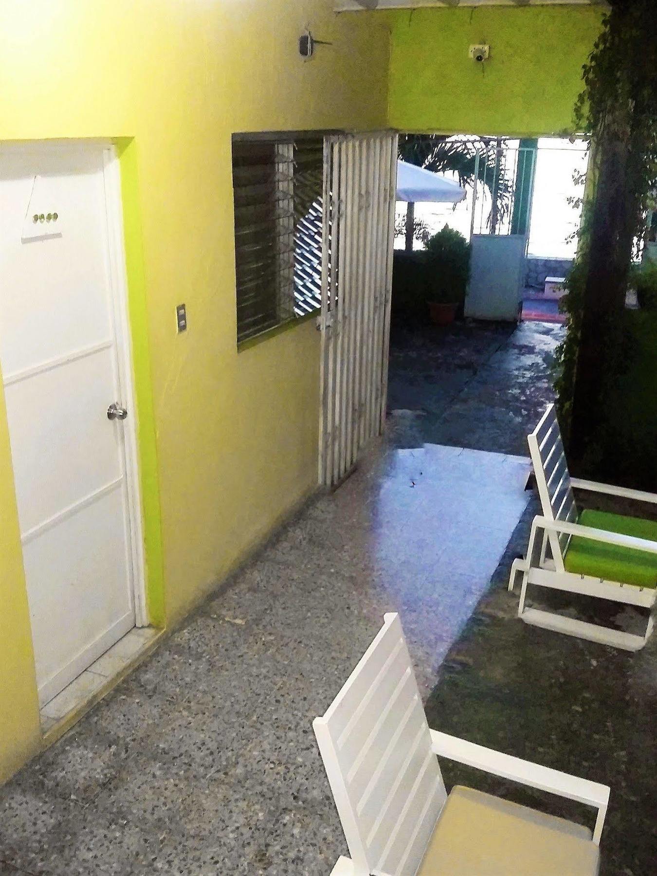 Green World Hotel Flores Exterior photo